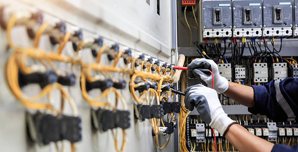 Professional Electrician technician working in Hoquiam, WA